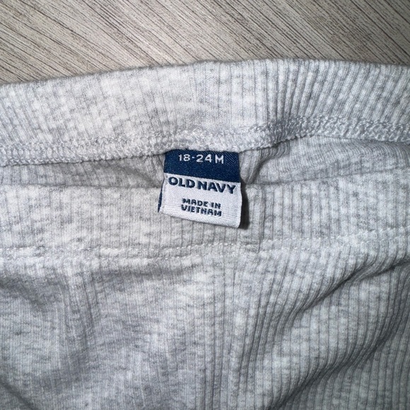 Old Navy Light Gray Ribbed Kids Leggings - Picture 2 of 2
